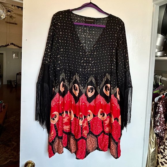 🦢 MINKPINK Dancing Cranes Fringe Dress - Black Red Pink - Size L - Picture 2 of 5